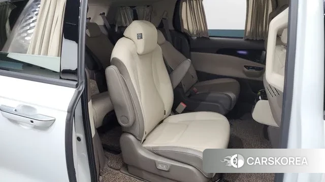 Kia Carnival 4th generation 2023 Белый из Кореи, фото 3