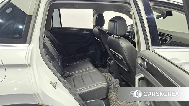 Volkswagen Tiguan second Generation 2020 Белый из Кореи, фото 3