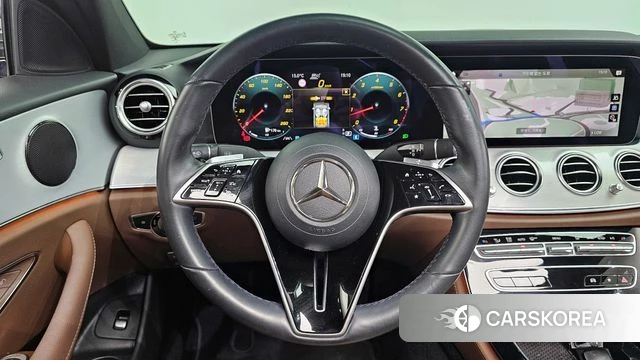 Mercedes-Benz E-Class W213 2021 Черный из Кореи, фото 3