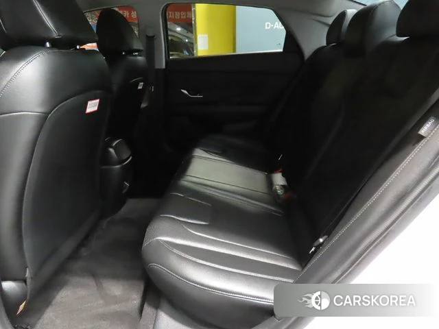 Hyundai The New Avante (CN7) 2024 Белый из Кореи, фото 3