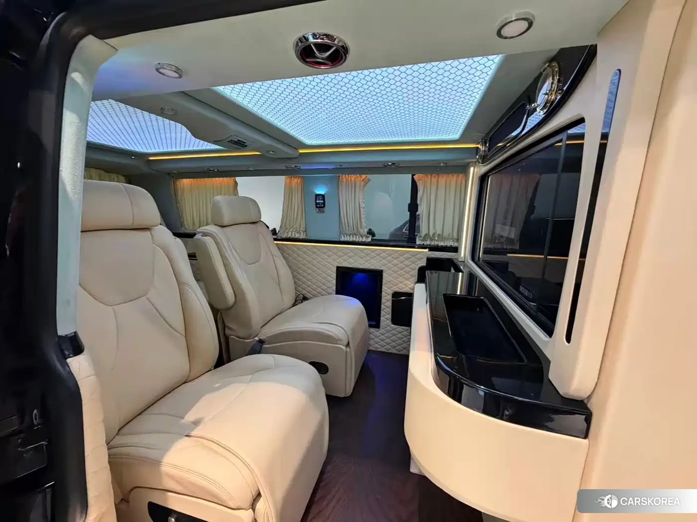 Volkswagen Caravelle 2018 Черный из Китая, фото 3