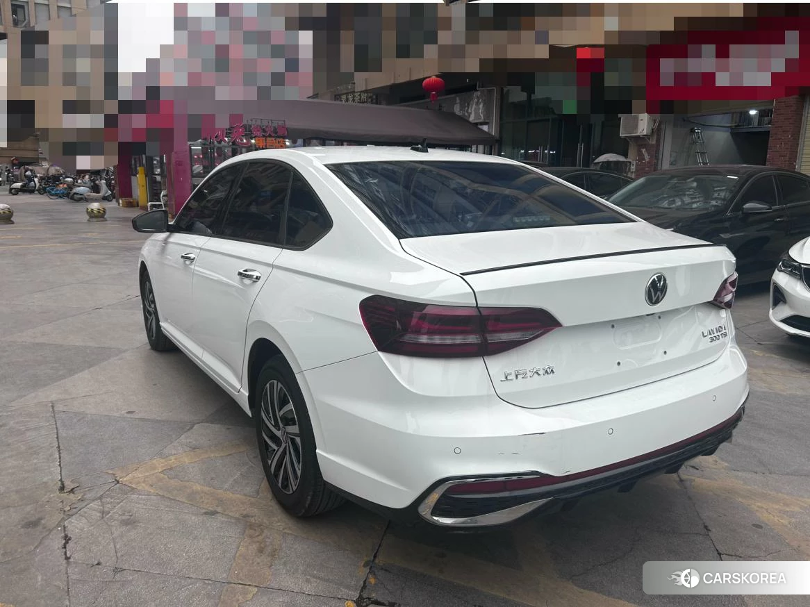 Volkswagen Lavida 2023 Белый из Китая, фото 3