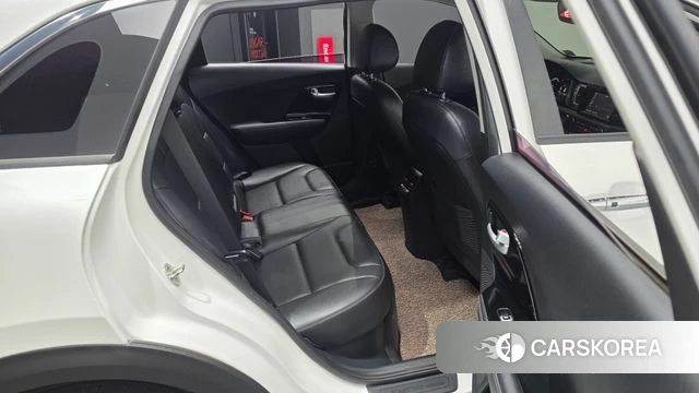 Kia Niro 2018 Белый из Кореи, фото 3