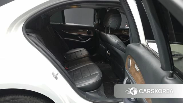 Mercedes-Benz E-Class W213 2018 Белый из Кореи, фото 3