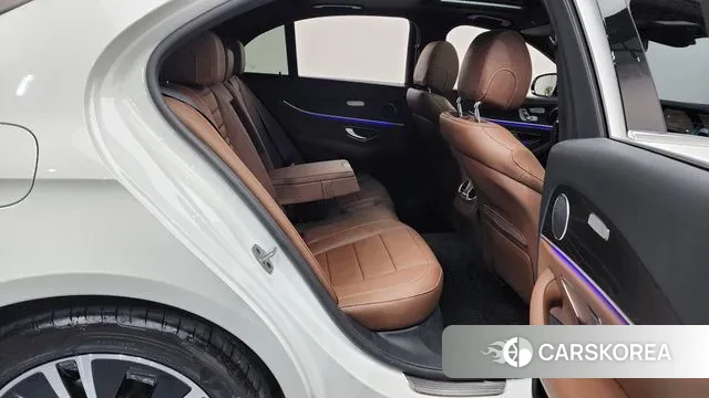 Mercedes-Benz E-Class W213 2022 Белый из Кореи, фото 3