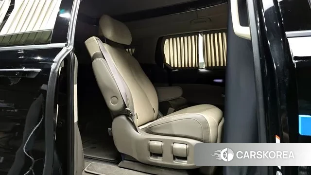 Kia Carnival 4th generation 2022 Черный из Кореи, фото 3