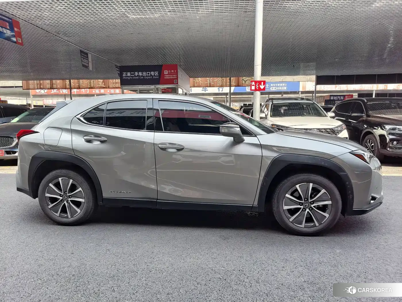 Lexus UX 2022 Silver/gray из Китая, фото 3