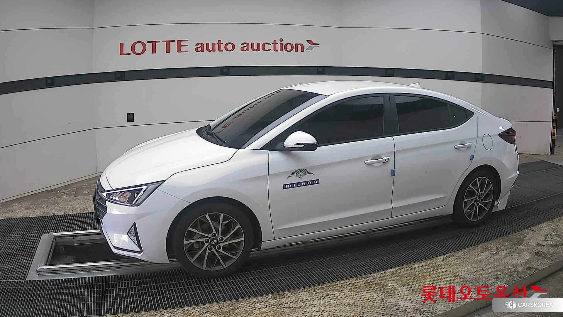 Hyundai Avante 2020 Polar White из Кореи, фото 3