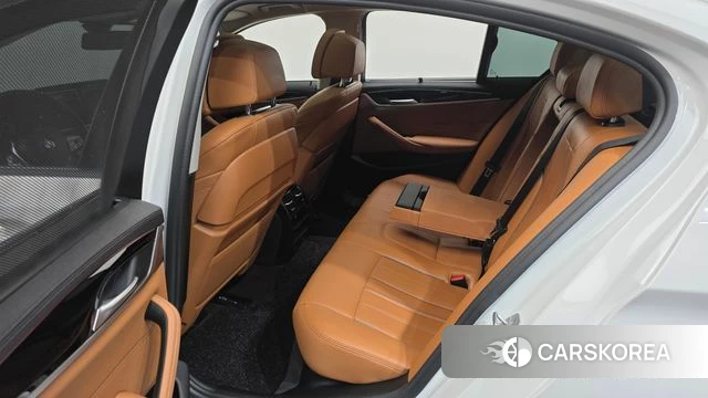 BMW 5 Series (G30) 2022 Белый из Кореи, фото 3