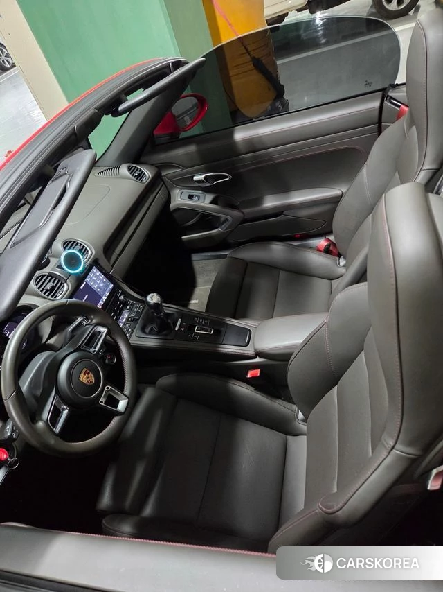 Porsche 718 Boxster 2018 Серебряный из Кореи, фото 3