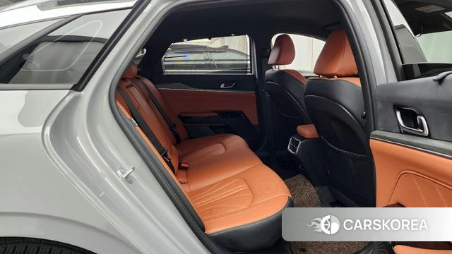 Kia The New K5 Hybrid 3rd generation 2024 Серебристо-серый из Кореи, фото 3