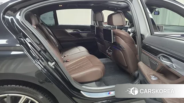 BMW 7 Series (G11) 2021 Черный из Кореи, фото 3