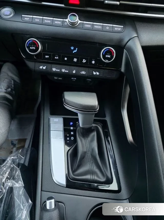 Hyundai Avante (CN7) 2023 Белый из Кореи, фото 3