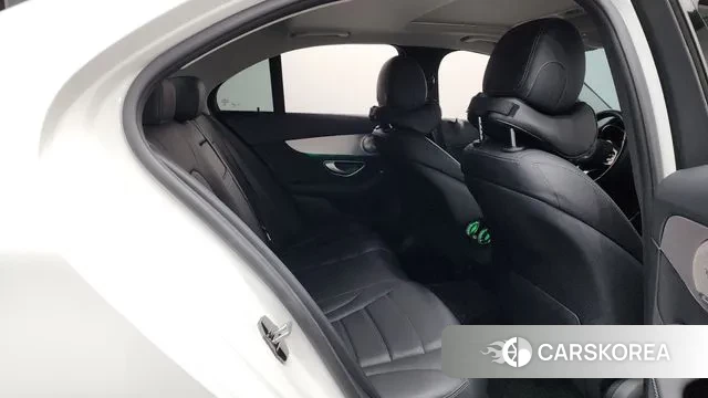 Mercedes-Benz C-Class W205 2020 Белый из Кореи, фото 3