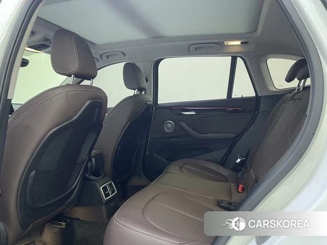 BMW X1 2022 Белый из Китая, фото 3