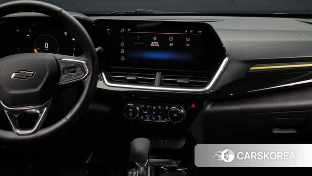Chevrolet (GM Daewoo) Trax Crossover 2024 Черный из Кореи, фото 3
