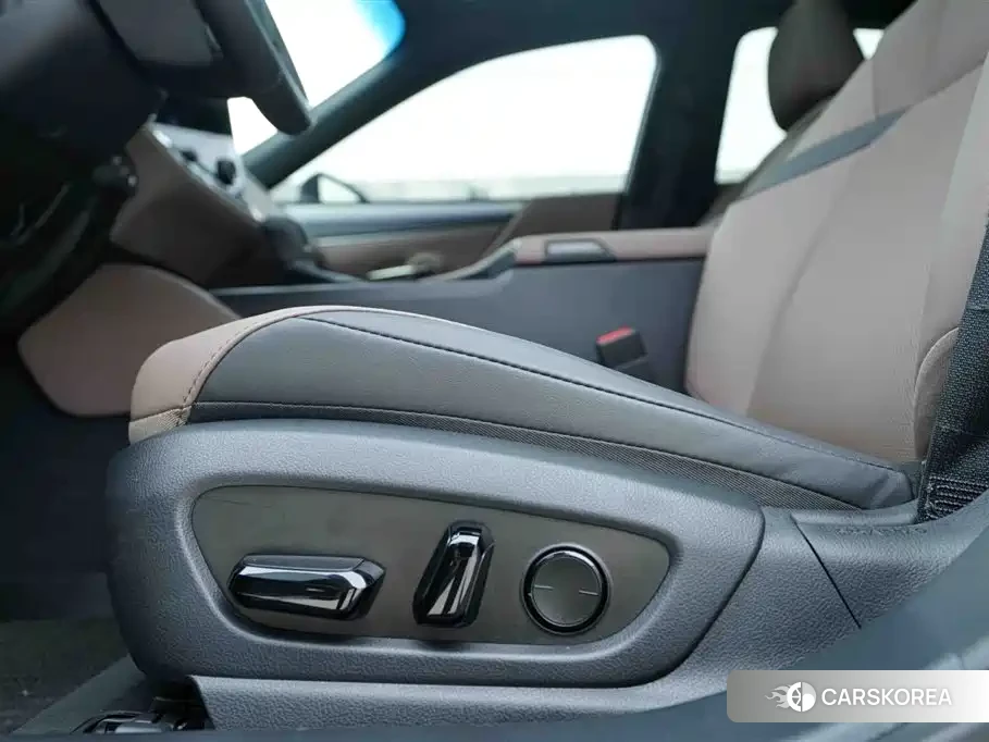 Lexus ES 2026 Silver/gray из Китая, фото 3
