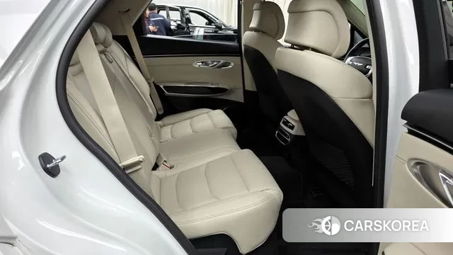 Genesis GV70 2023 Белый из Кореи, фото 3