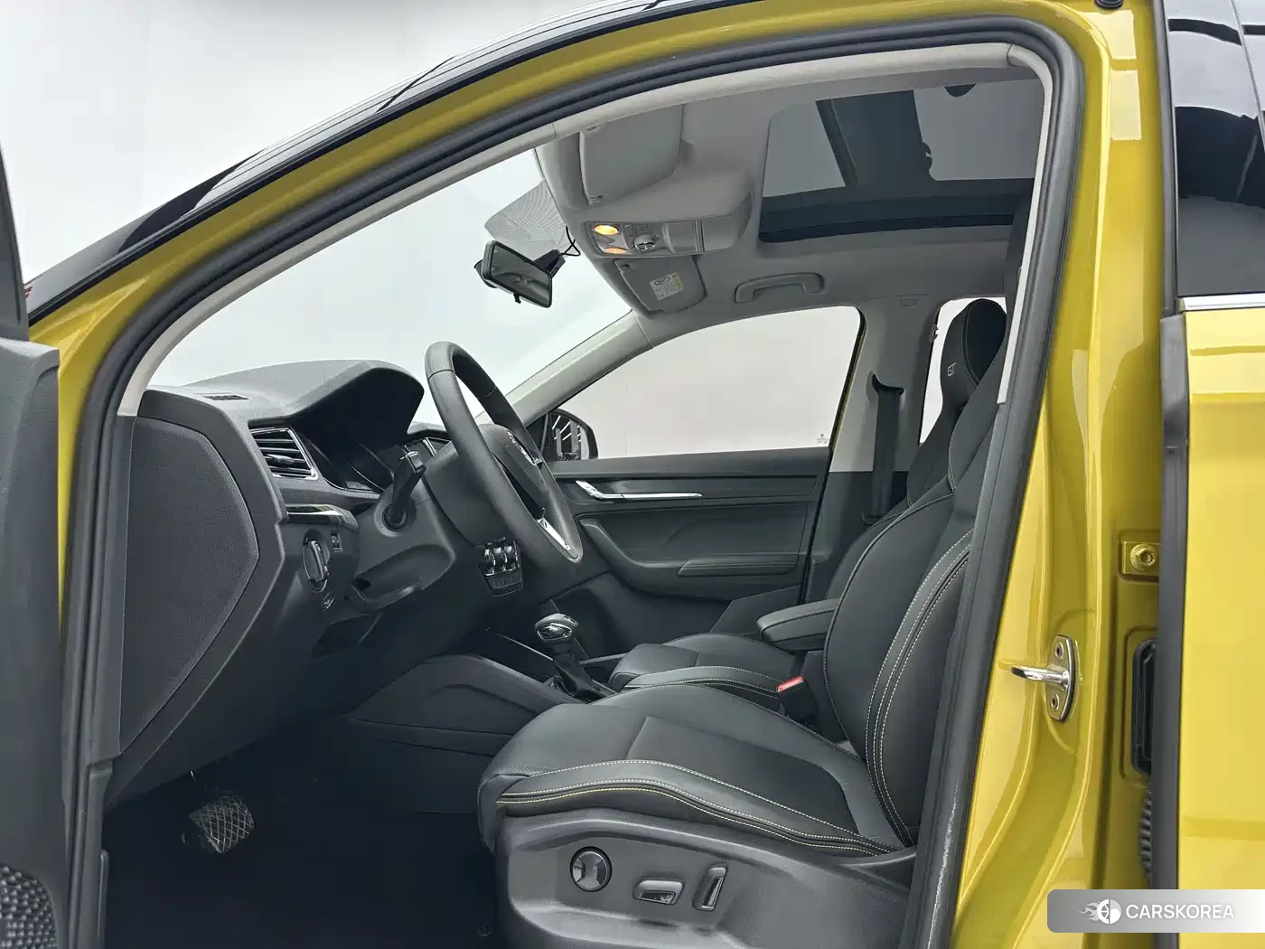 Skoda Kamiq 2022 Yellow/orange из Китая, фото 3