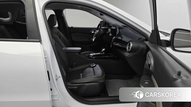 Chevrolet (GM Daewoo) Trax Crossover 2023 Белый из Кореи, фото 3