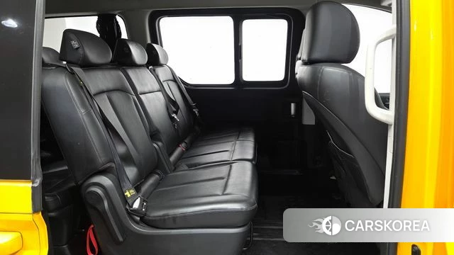 Hyundai Staria 2022 Желтый из Кореи, фото 3
