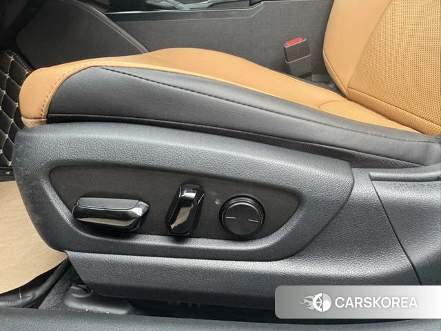 Lexus ES 2022 Серебристо-серый из Китая, фото 3