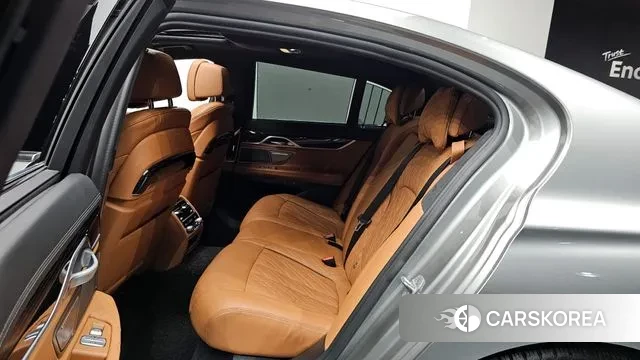 BMW 7 Series (G11) 2021 Серебряный из Кореи, фото 3