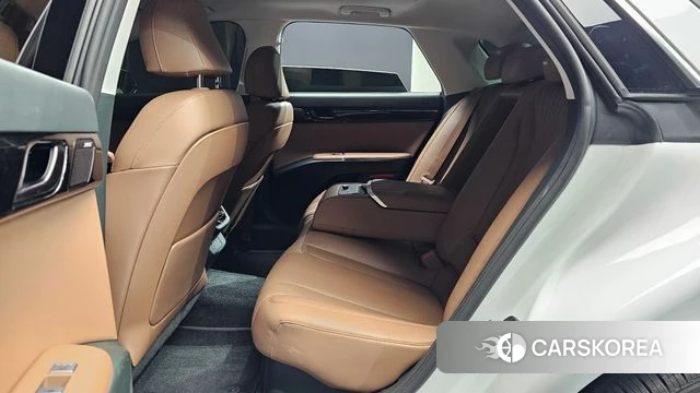 Hyundai Grandeur Hybrid (GN7) 2023 Белый из Кореи, фото 3