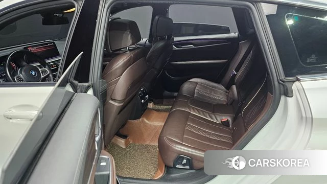 BMW 6 Series GT (G32) 2021 Белый из Кореи, фото 3