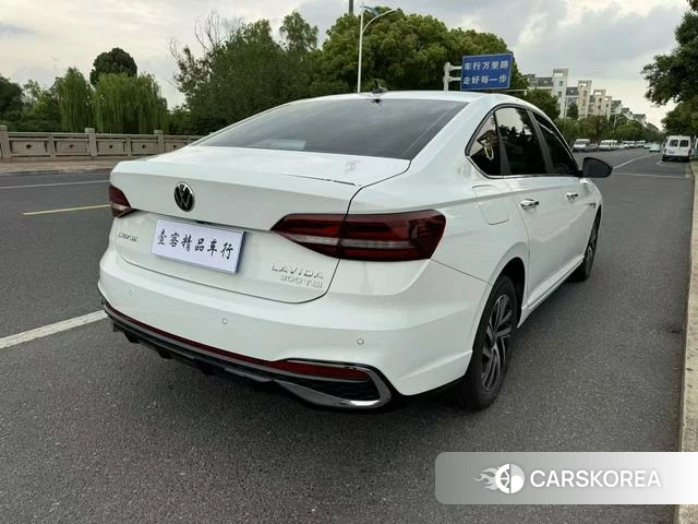 Volkswagen Lavida 2025 Белый из Китая, фото 3