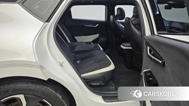 Kia EV6 2023 Белый из Кореи, фото 3