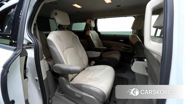 Kia Carnival 4th generation 2023 Белый из Кореи, фото 3