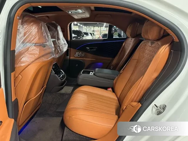 Bentley Flying Spur 3rd Generation 2021 Белый из Кореи, фото 3