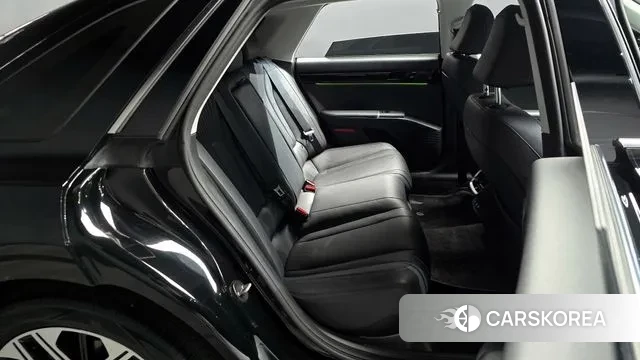 Hyundai Grandeur Hybrid (GN7) 2023 Черный из Кореи, фото 3