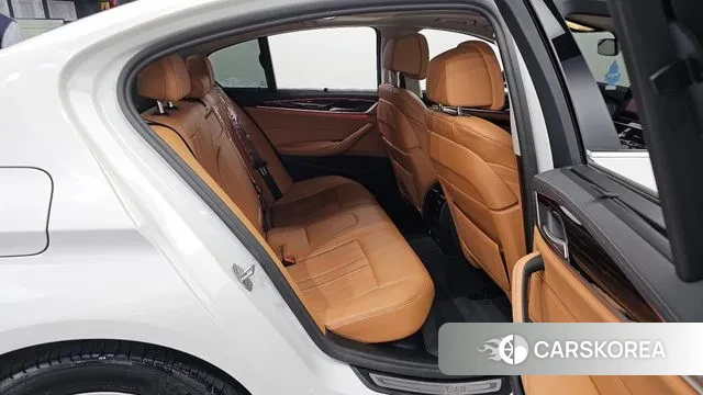 BMW 5 Series (G30) 2022 Белый из Кореи, фото 3