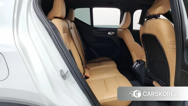 Volvo XC40 2021 Белый из Кореи, фото 3