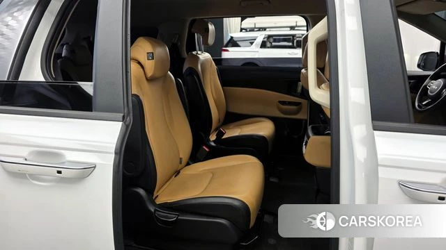 Kia Carnival 4th generation 2023 Белый из Кореи, фото 3