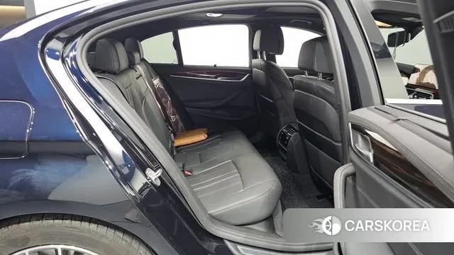 BMW 5 Series (G30) 2022 Черный из Кореи, фото 3