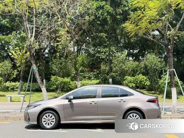 Toyota Corolla 2023 Шампань из Китая, фото 3
