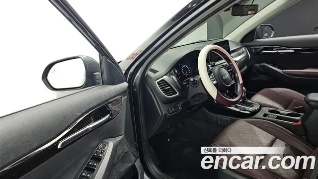 Kia Seltos 2021 Серый из Кореи, фото 3