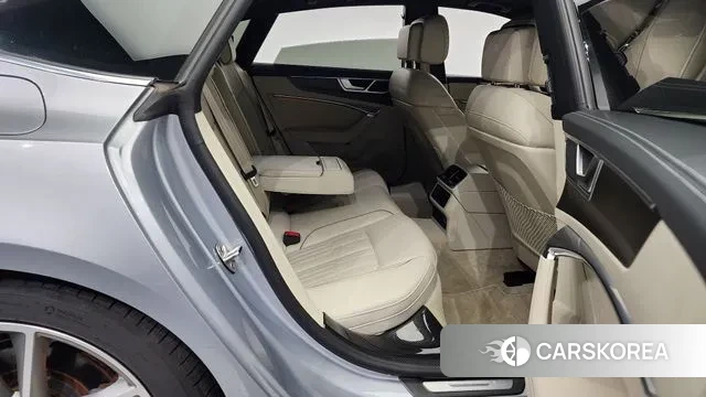 Audi A7 (4K) 2021 Серебряный из Кореи, фото 3