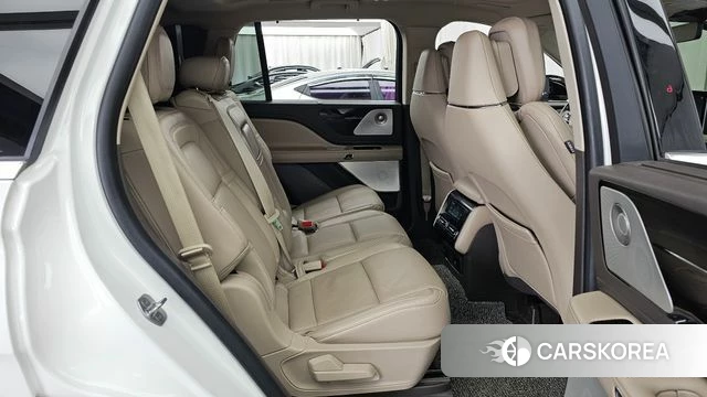 Lincoln Aviator 2nd generation 2021 Белый из Кореи, фото 3