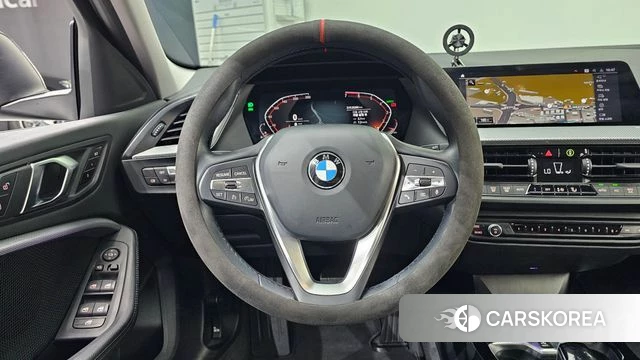 BMW 1 Series (F40) 2022 Черный из Кореи, фото 3