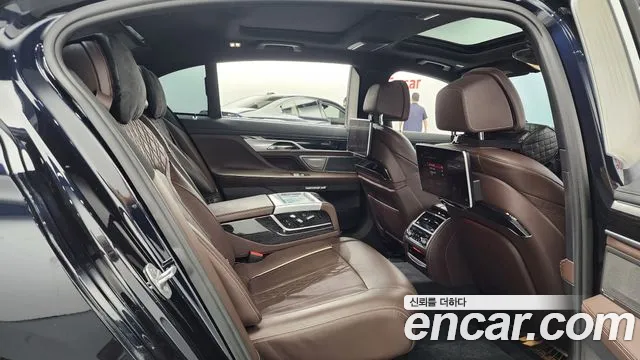 BMW 7 Series (G11) 2018 Черный из Кореи, фото 3