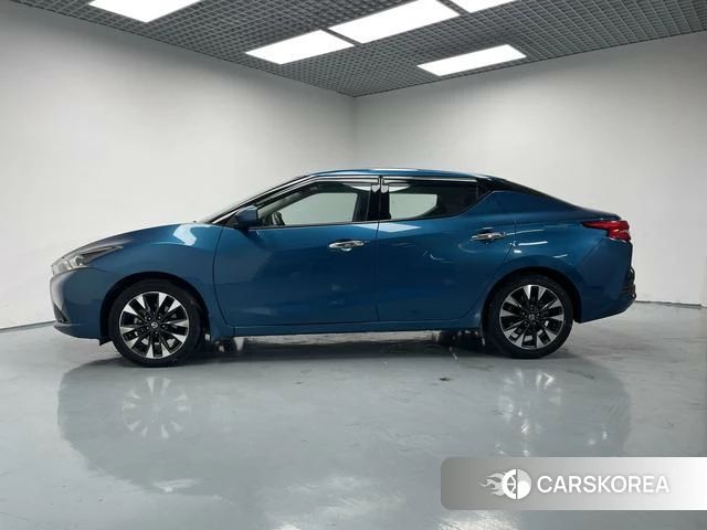 Nissan Bluebird 2019 Синий из Китая, фото 3