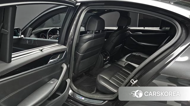 BMW 5 Series (G30) 2019 Серый из Кореи, фото 3