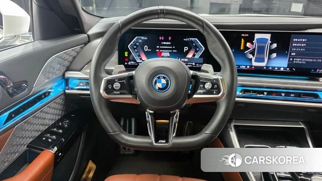 BMW 7 Series (G70) 2023 Белый из Кореи, фото 3