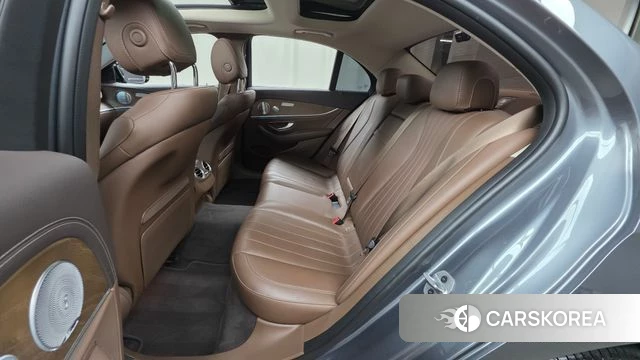 Mercedes-Benz E-Class W213 2019 Серый из Кореи, фото 3