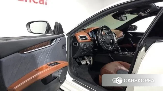 Maserati Ghibli 2018 Белый из Кореи, фото 3