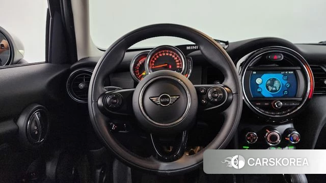 Mini Cooper 2018 Черный из Кореи, фото 3
